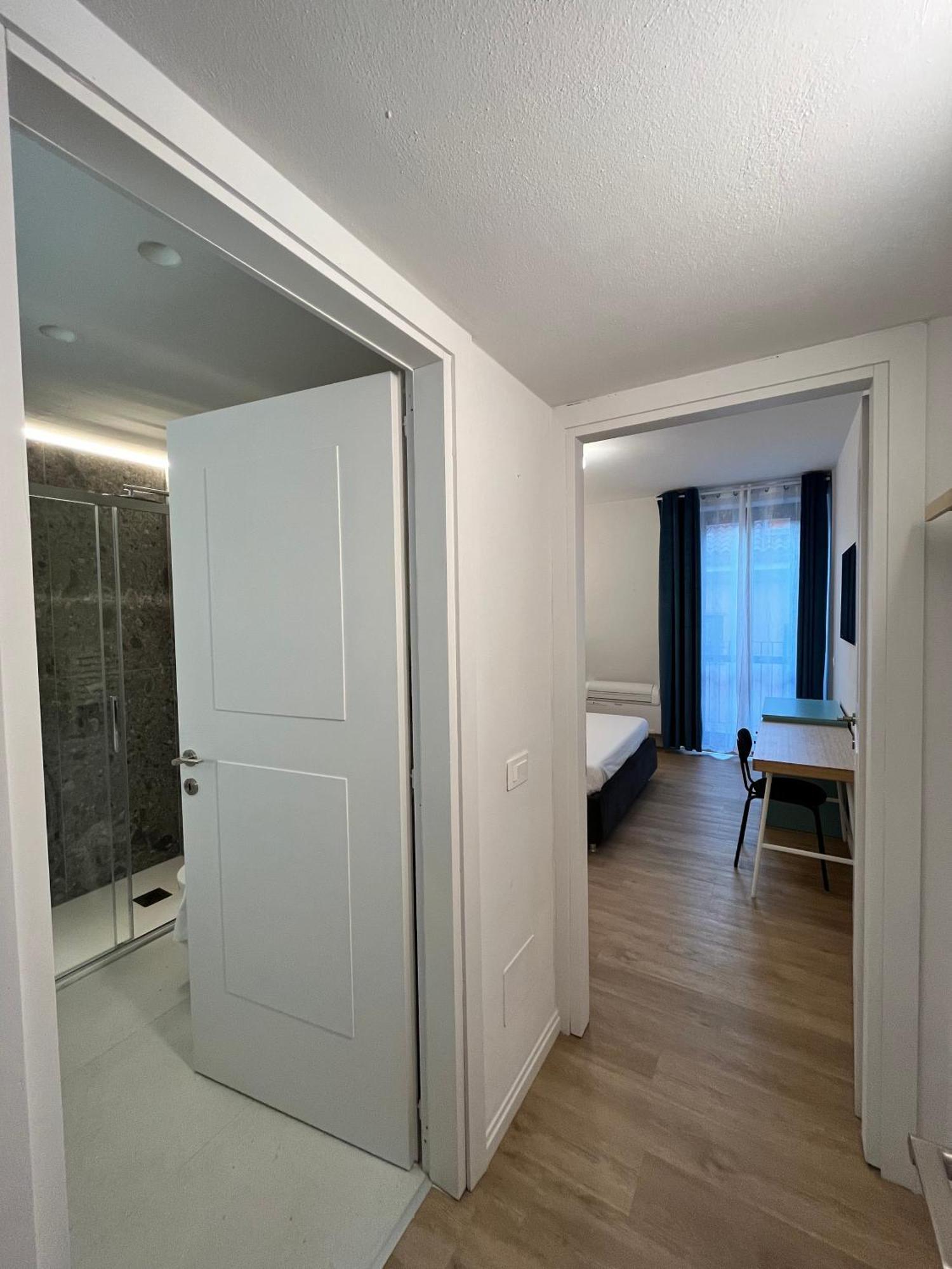Colonne77 - Design Appartement Milan